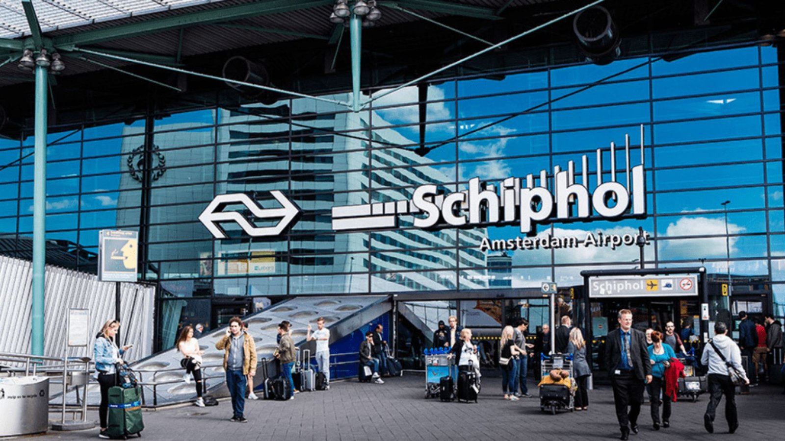 United Airlines AMS Terminal – Amsterdam Airport Schiphol