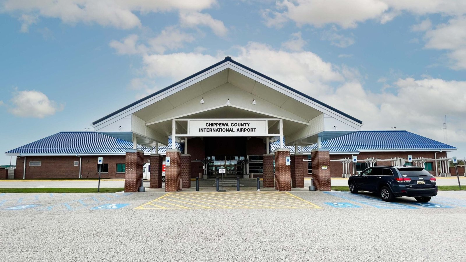 United Airlines CIU Terminal – Chippewa County International Airport